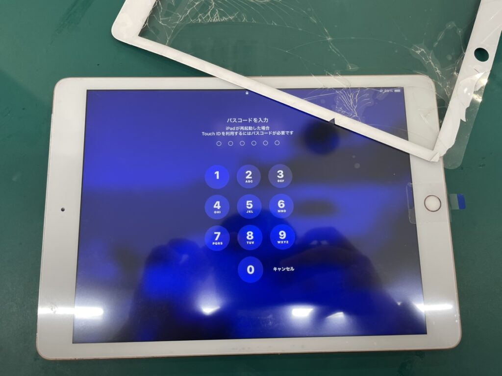 iPad第7世代 ガラス交換