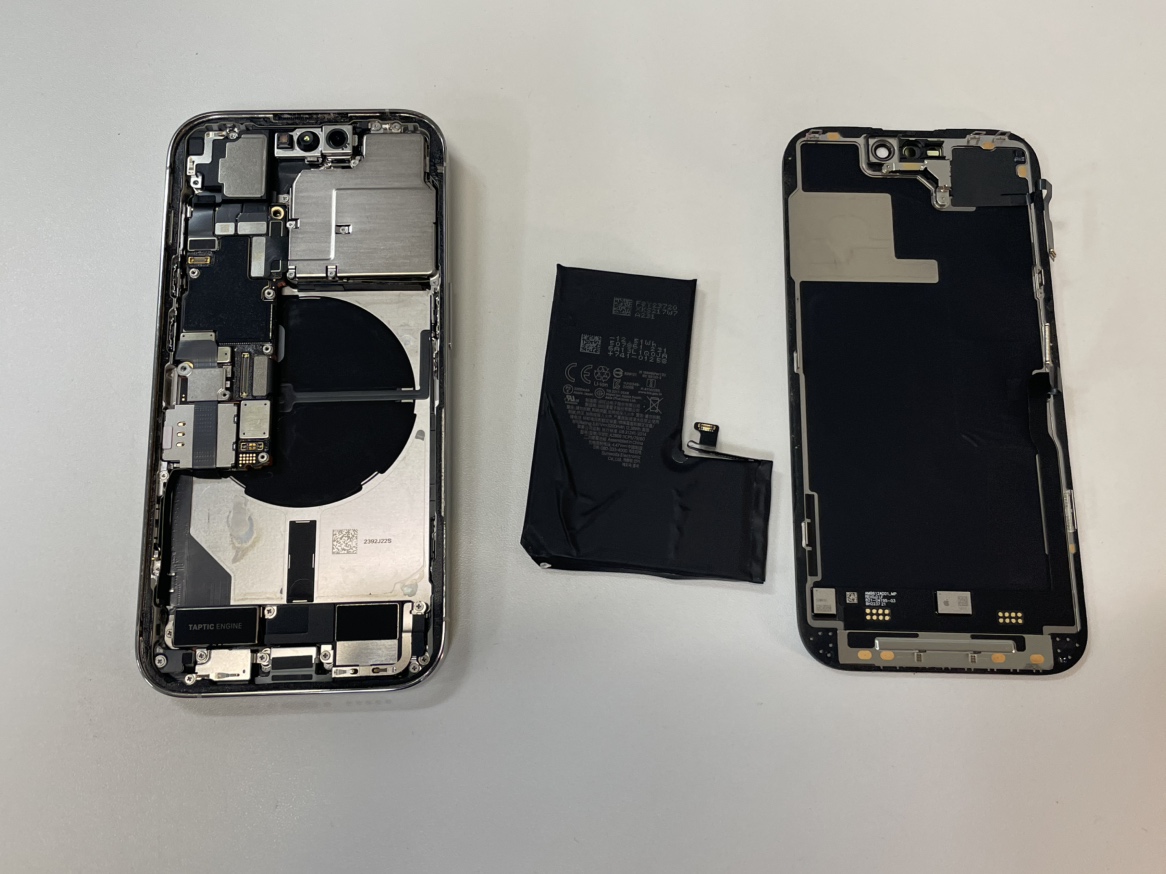 iPhone14ProMax バッテリー交換　横須賀