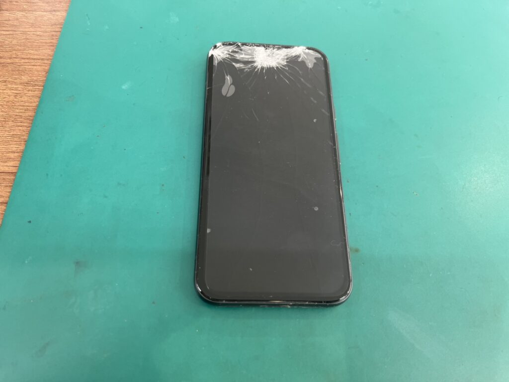 Google Pixel 8a 画面交換 横須賀
