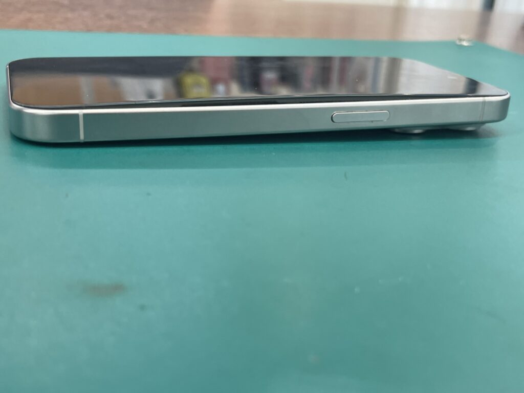 iPhone15Pro　バッテリー交換　横須賀
