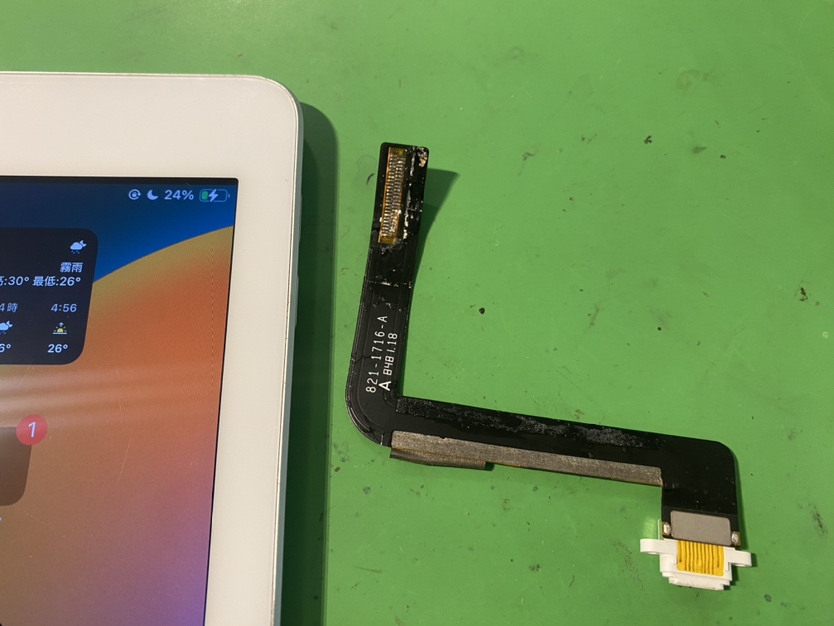 iPad (第6世代)　充電口交換　関内