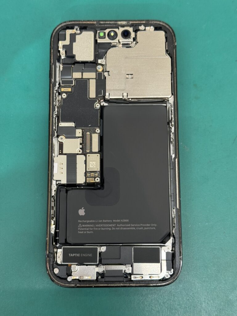 iPhone13ProMax分解
