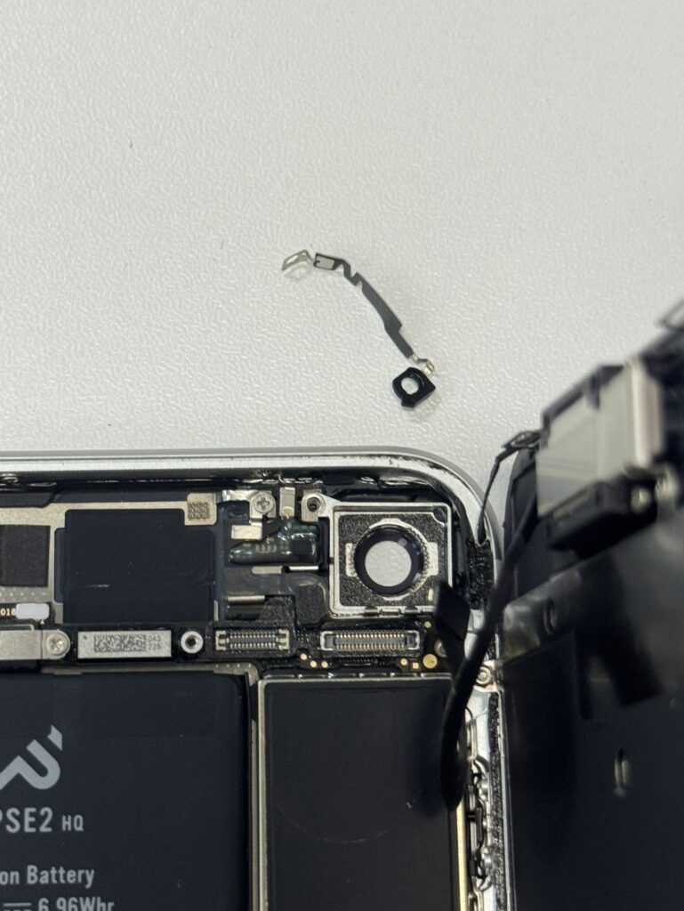 取り外したNFCパーツ