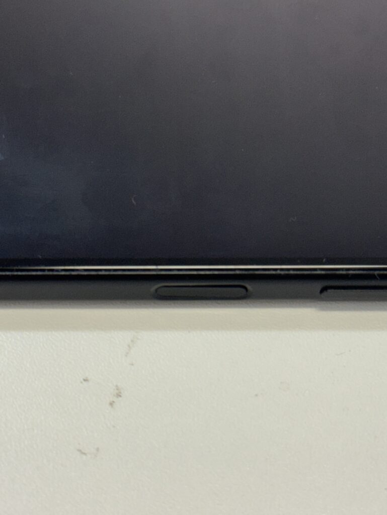 Xperia10Ⅳ電源ボタン交換①