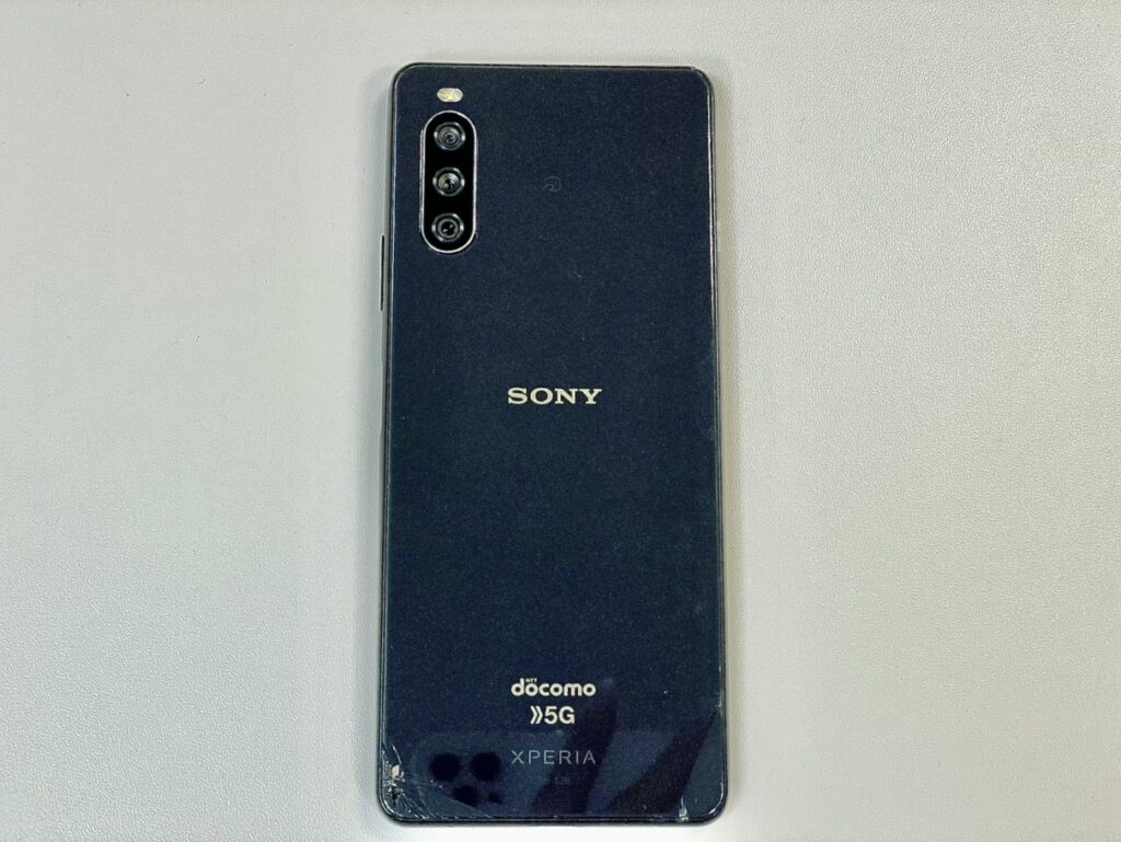  Xperia 10Ⅲ 背面パネル修理　関内