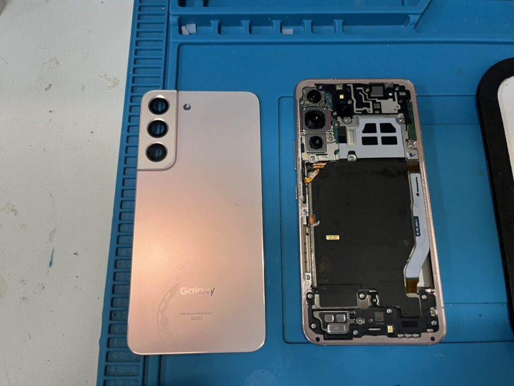 GalaxyS22内部