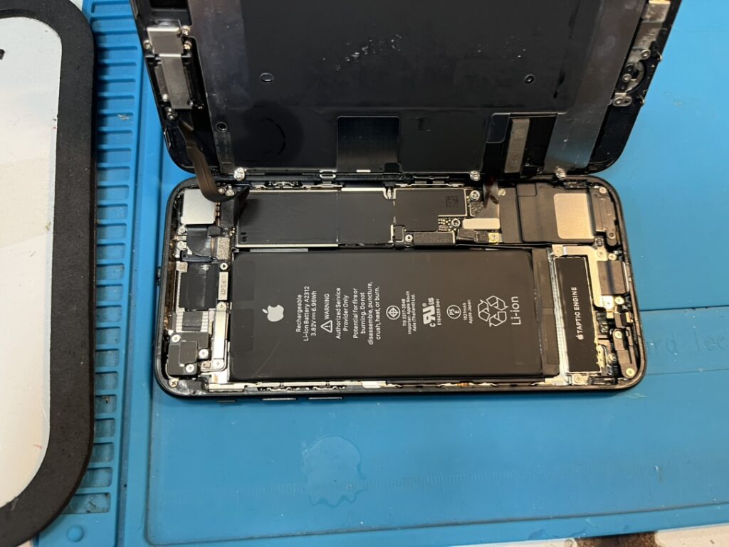 iPhonesE2内部