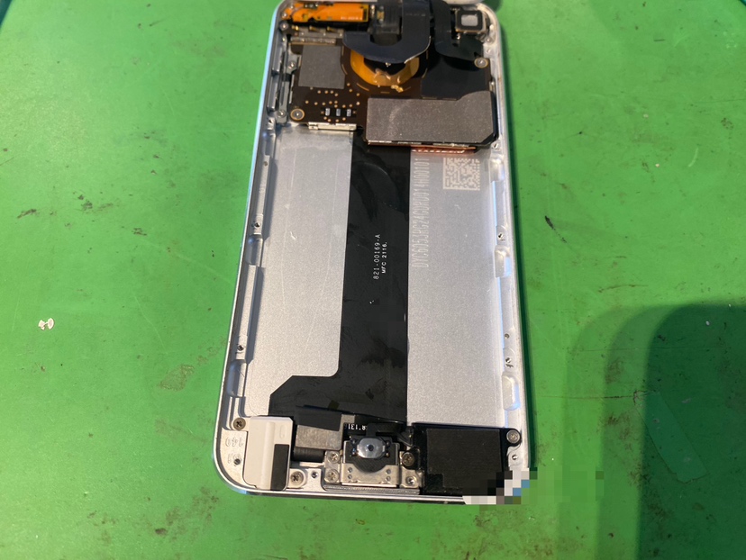 iPod touch (第6世代) バッテリー交換 関内