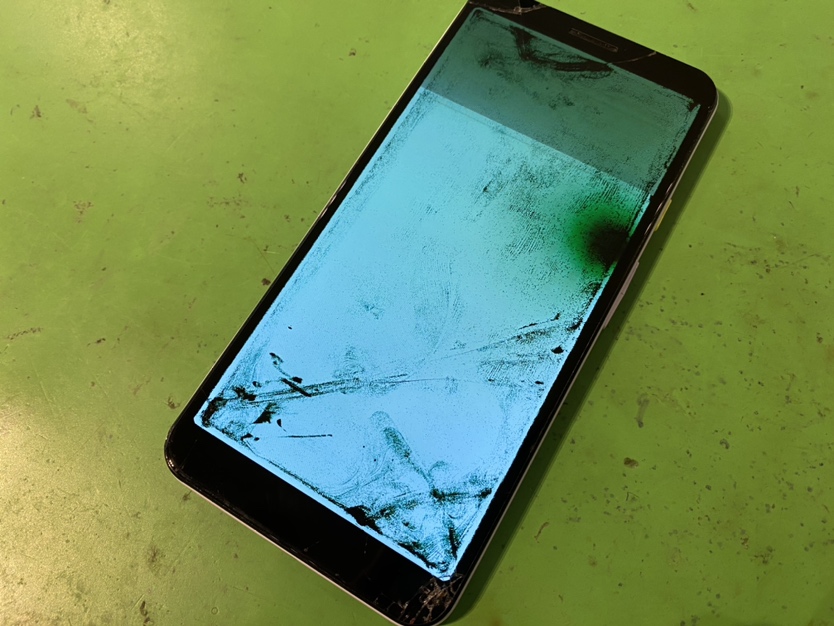 Google Pixel 3a XL 液晶破損 関内