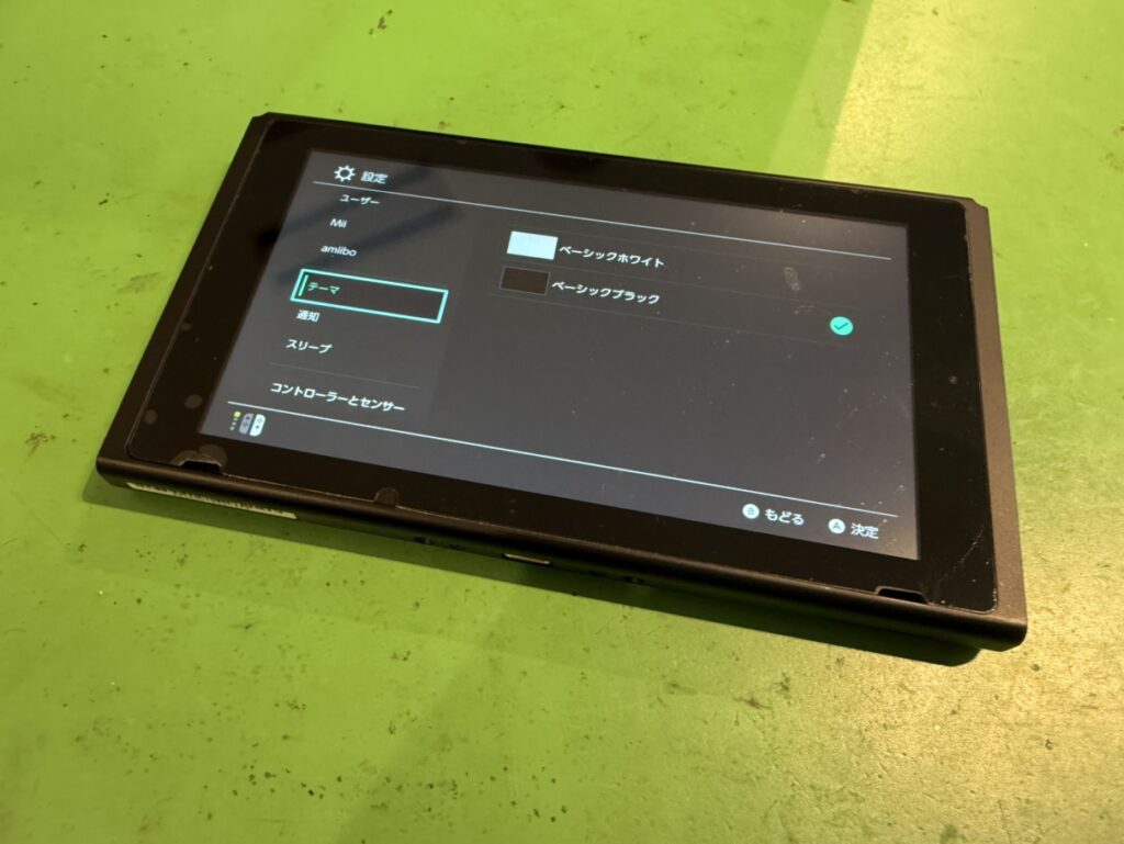 Switch 液晶に線 関内