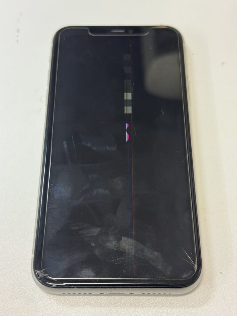 iPhone 11 画面交換 関内 桜木町 修理前