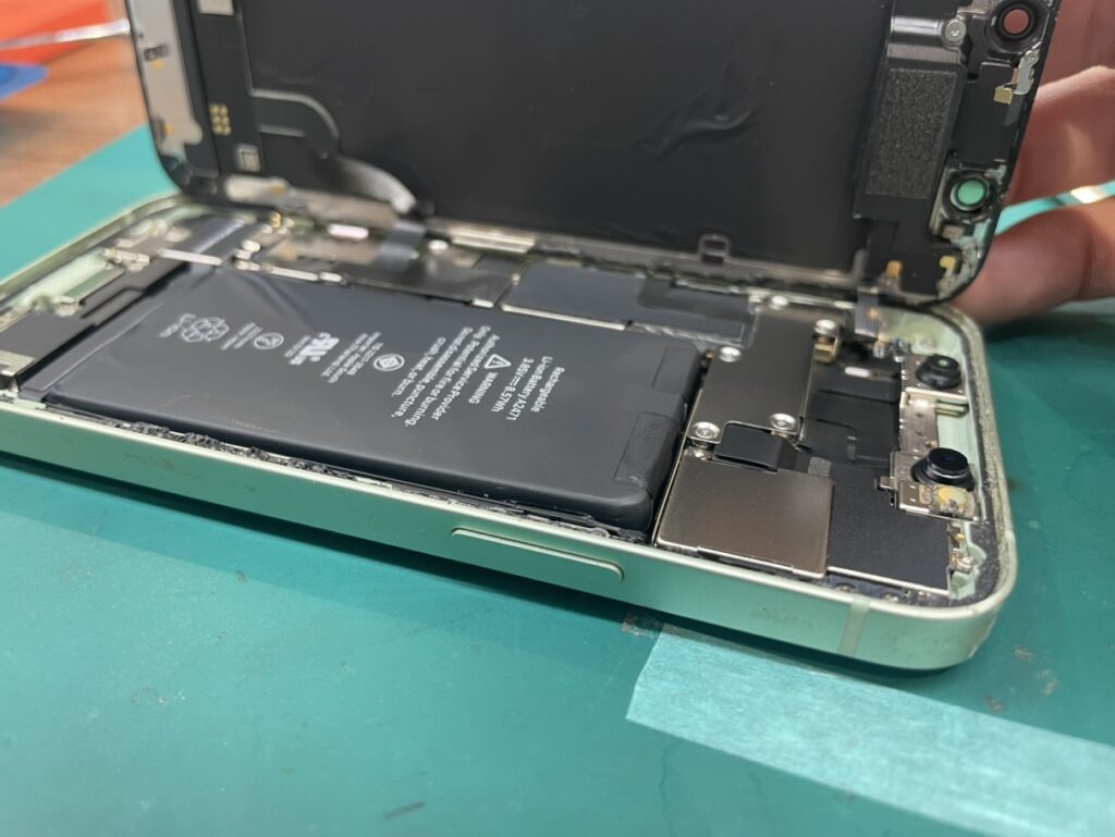 iPhone 12 mini 分解 関内