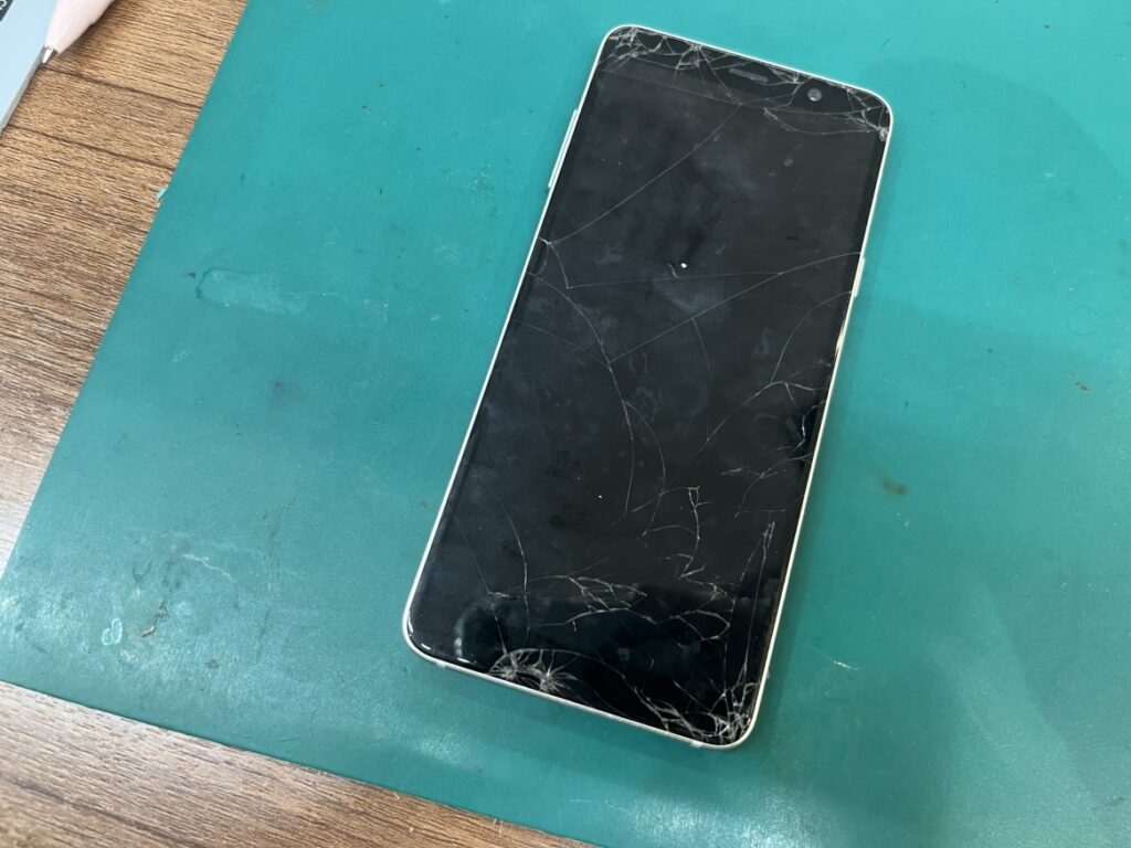 Galaxy Feel2 画面交換 横須賀