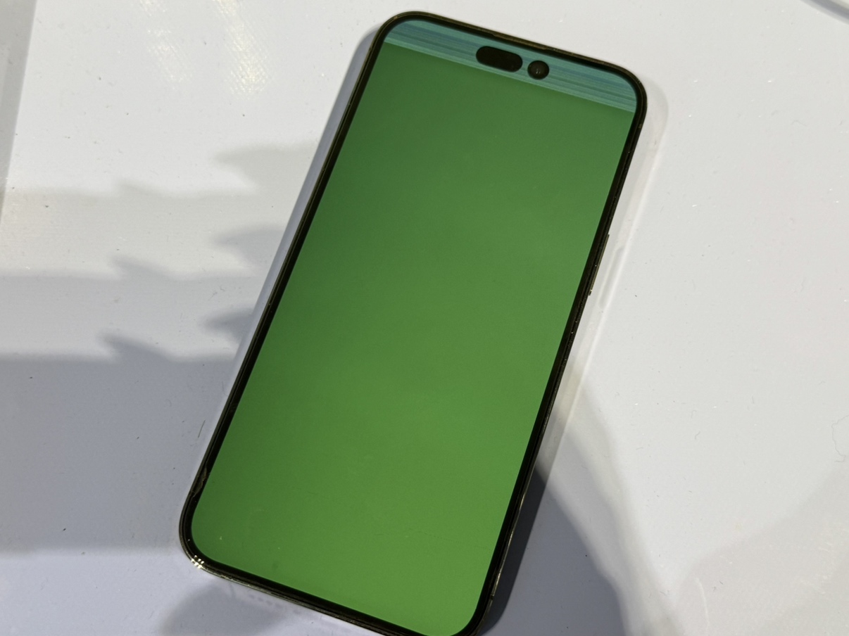 iPhone14Pro 画面破損　関内