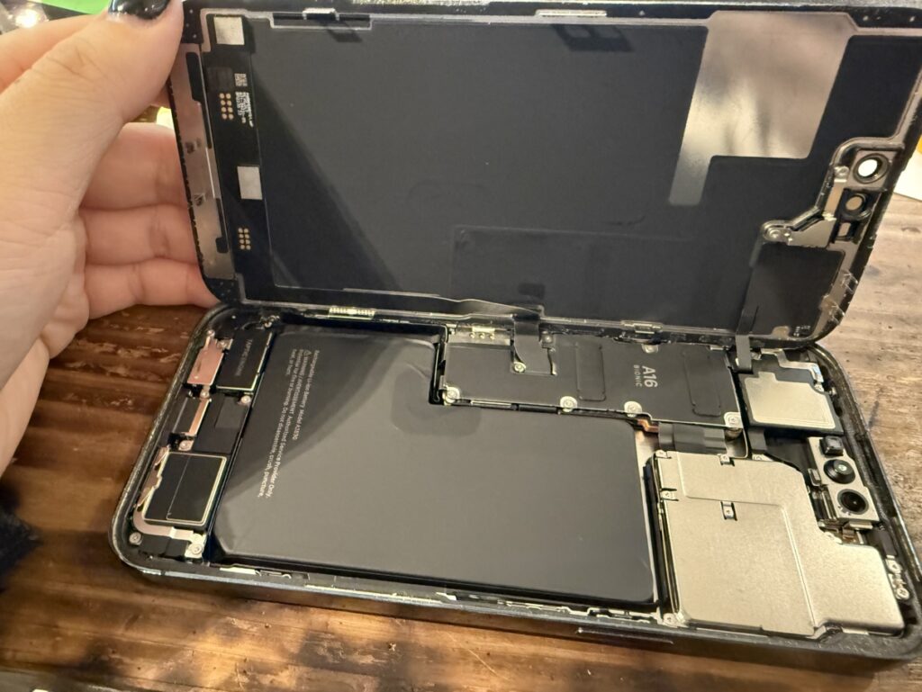 iPhone 14 Pro 分解 関内