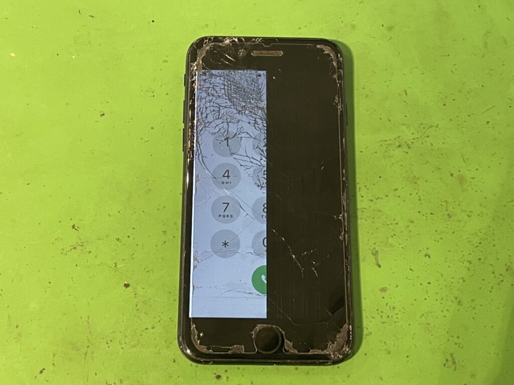 iPhoneSE(第3世代)液晶画面　馬車道