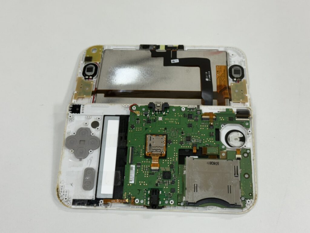 New3DSLLの液晶・バッテリー交換 関内 桜木町 修理中