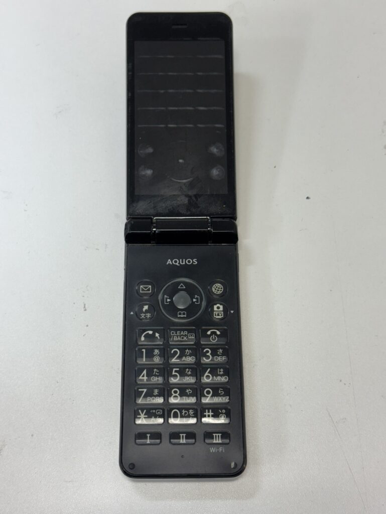 AQUOS SH-06G 基板移植 修理 画面が映らない 関内 桜木町 修理前