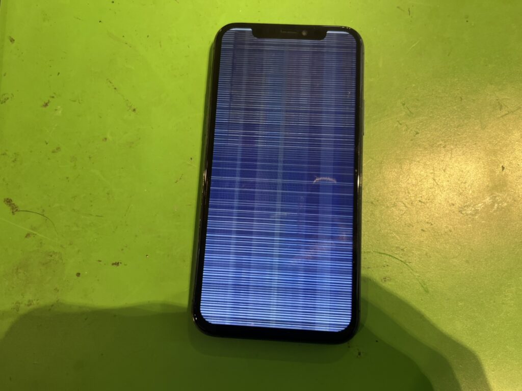iPhone11 Pro 液晶画面　即日交換修理　関内