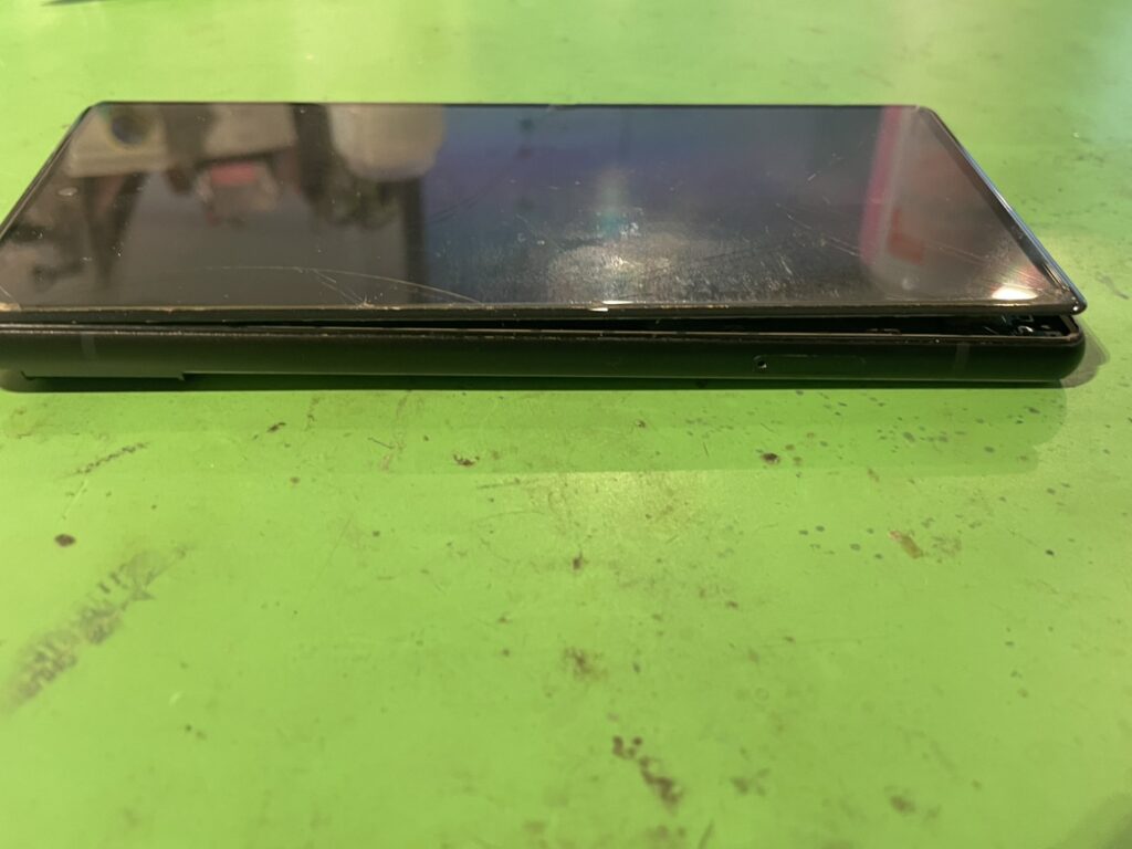 Pixel7aバッテリー膨張 横須賀