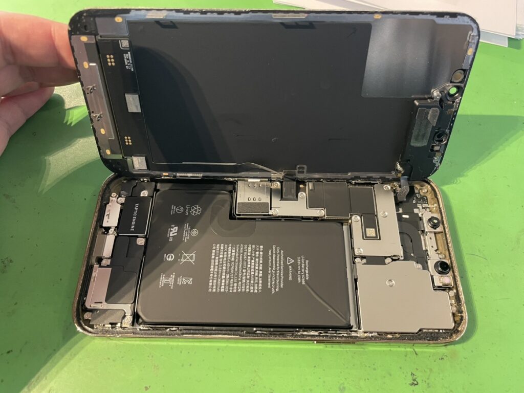 iPhone12ProMAXバッテリー交換 即日