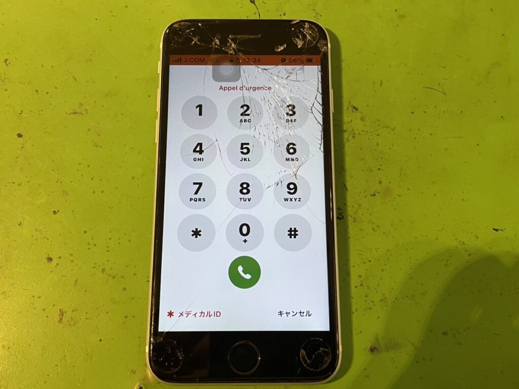 iPhoneSE(第2世代)液晶画面 関内