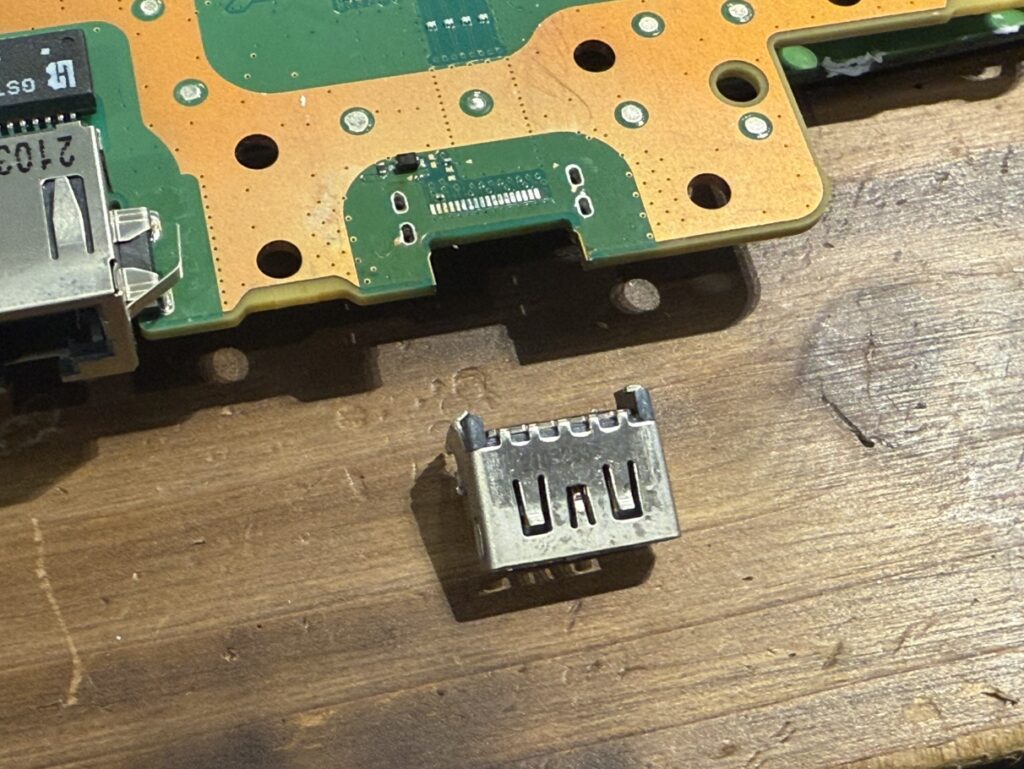 PS5 HDMI端子交換　関内