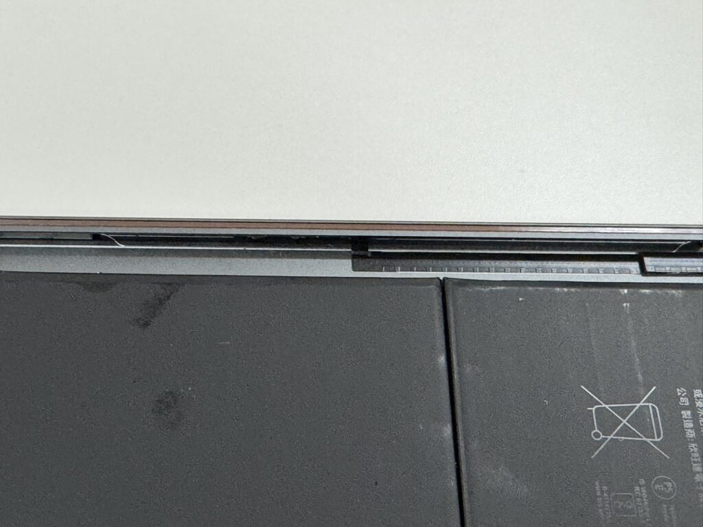 iPad Air4 関内 内部清掃 修理後