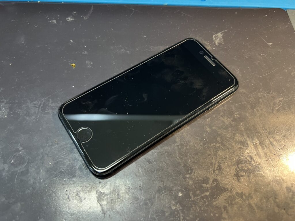 iPhoneSE(第3世代)作業前