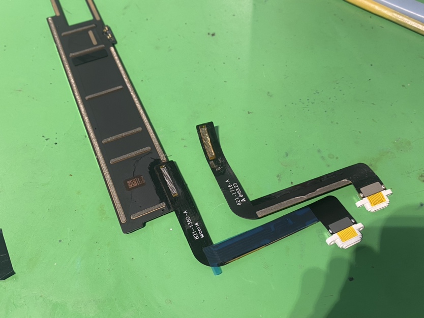 iPad (第6世代) 充電口交換 横浜関内本店