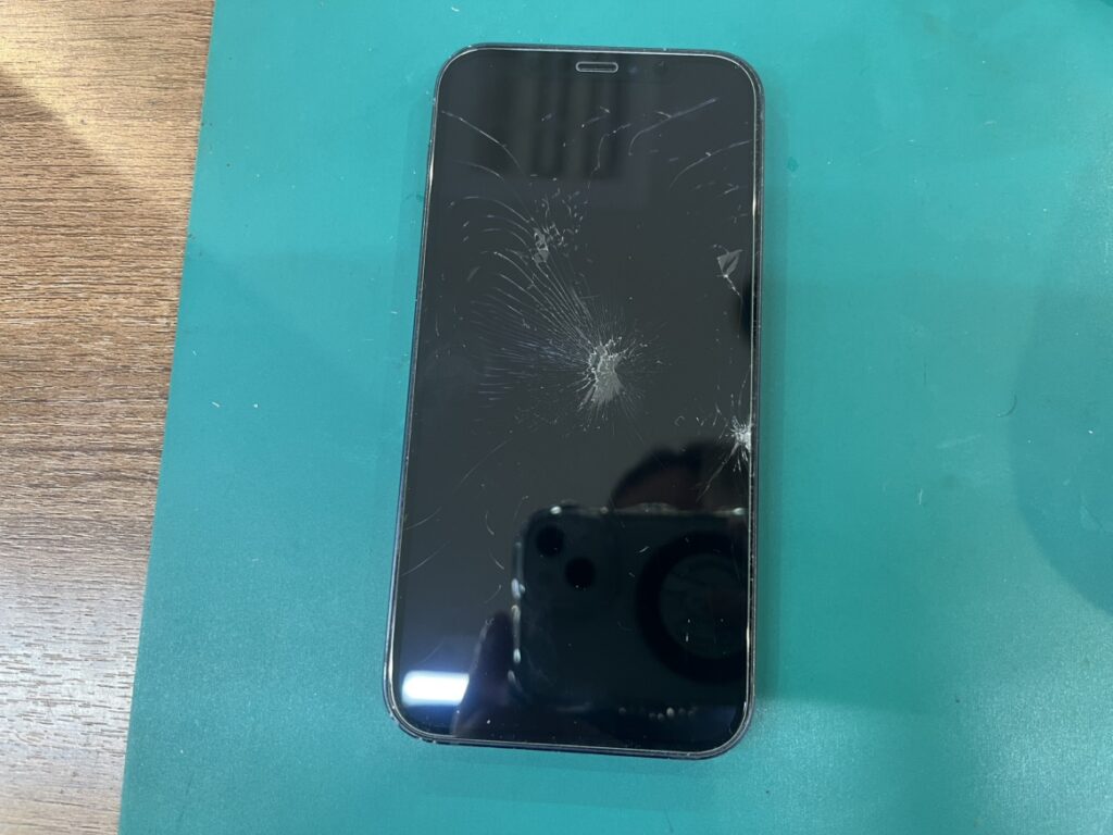 iPhone XR 画面表示不良は即日修理対応！ - Phoenix