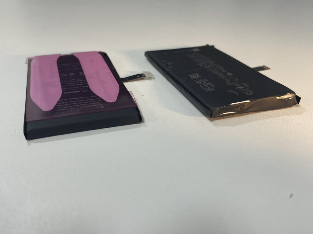 iPhone14バッテリー交換　膨張