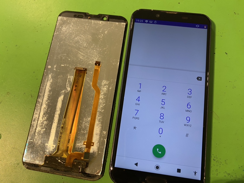 AQUOS Sense2 画面交換　横浜関内本店