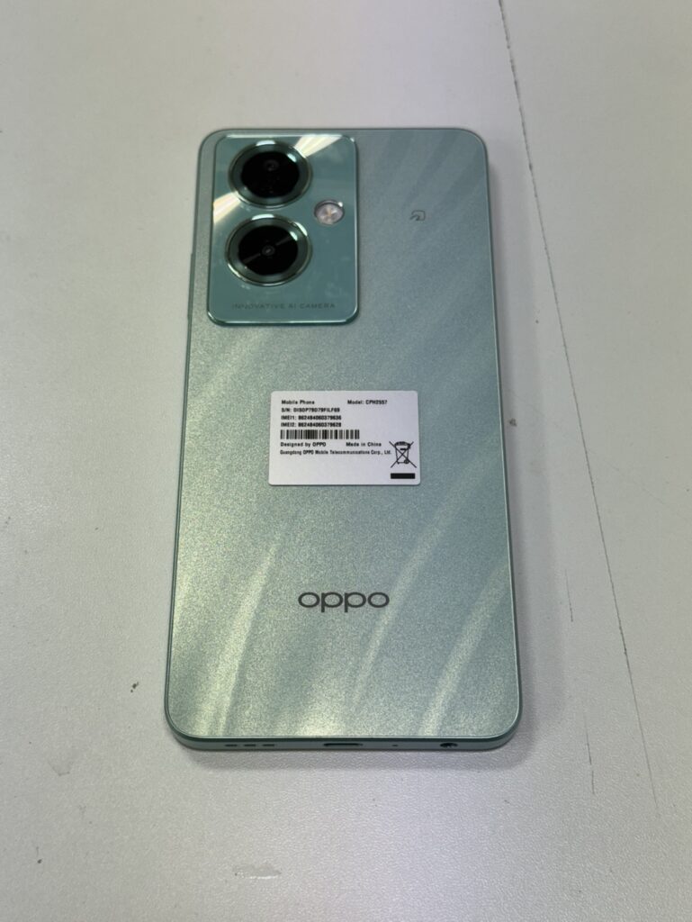 フェニックス関内2号店に持ち込まれた、バッテリー劣化でお困りのOPPO A79 5G。