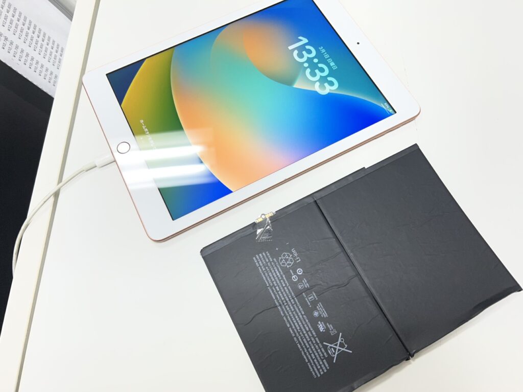 バッテリー交換が完了し充電が安定したiPad 6世代