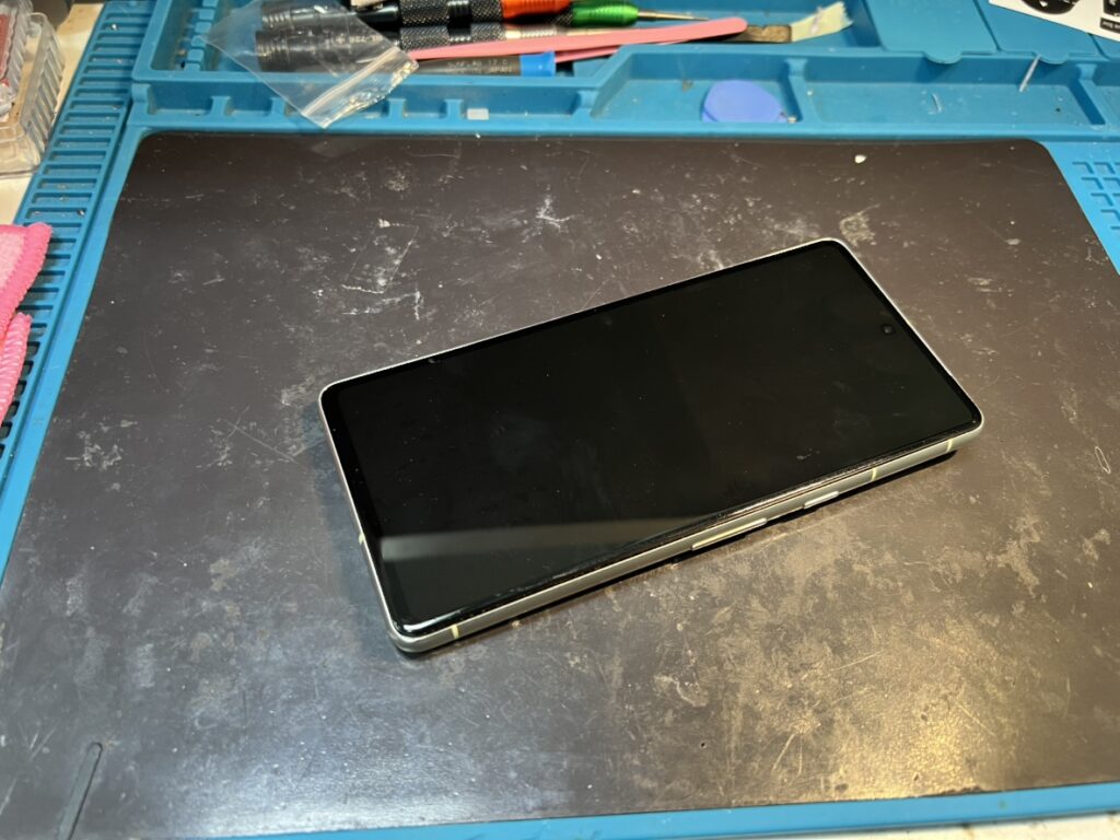 バッテリーの減りが早いPixel 7をフェニックス関内2号店で受付