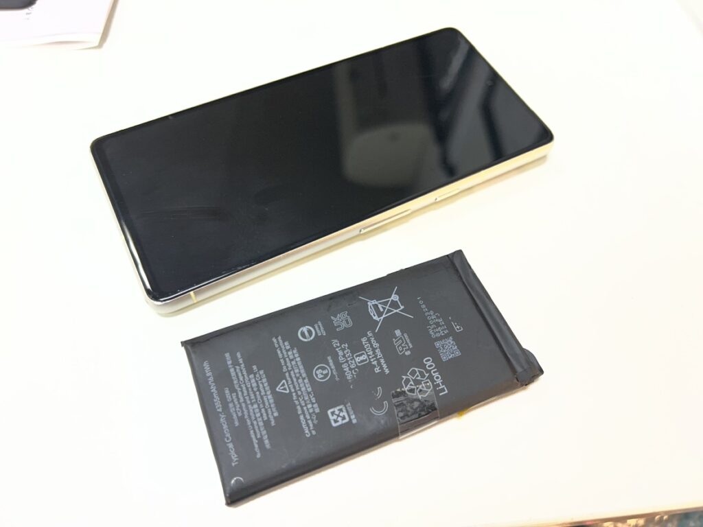 バッテリー交換が完了し充電が安定したPixel 7の動作確認