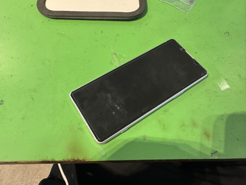 電源ボタンが反応しなくなったXperia 5 IVをフェニックス関内2号店で受付