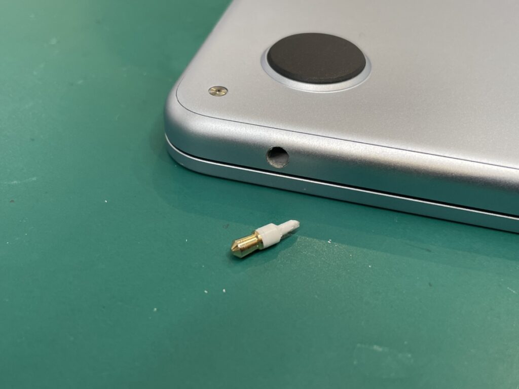 MacBook Air イヤホン故障 修理 横須賀 即日完了