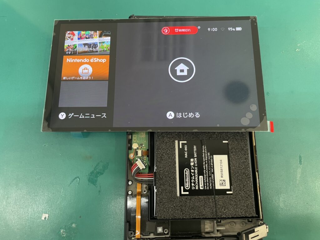 Switch有機ELモデル 画面交換修理中 内部清掃 横須賀