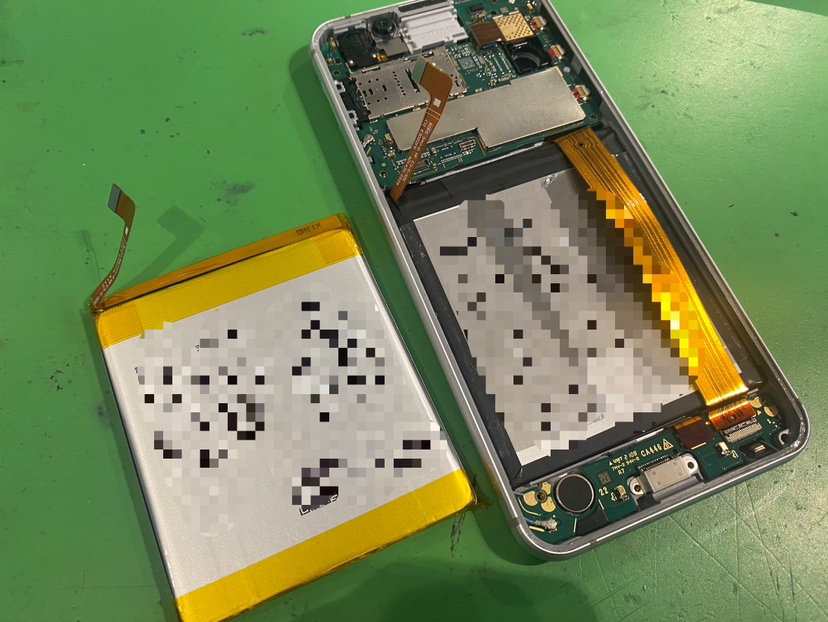 AQUOS sense3 basic　バッテリー交換　横浜関内本店