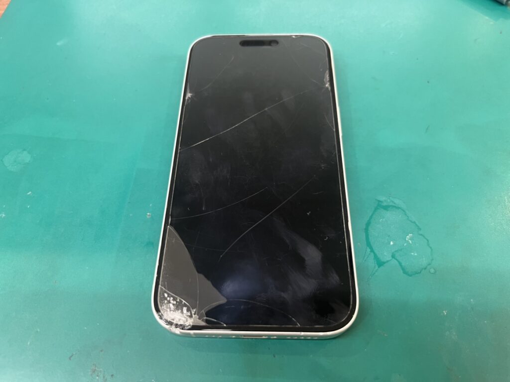 Phone16 画面割れ 左下破損 タッチ不良 横須賀