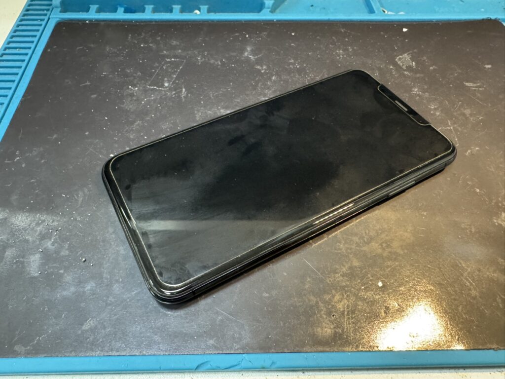 電池の減りが早くなったiPhone XS Maxをフェニックス横浜関内本店で受付