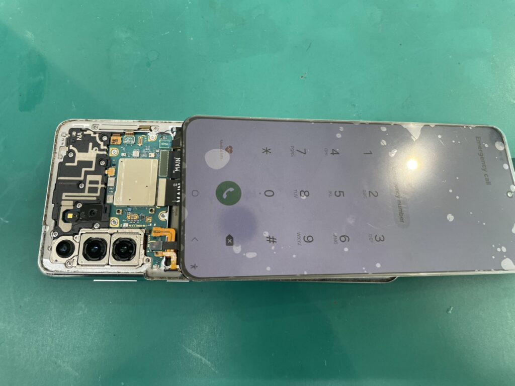 GalaxyS21+　表示不良　黄金町