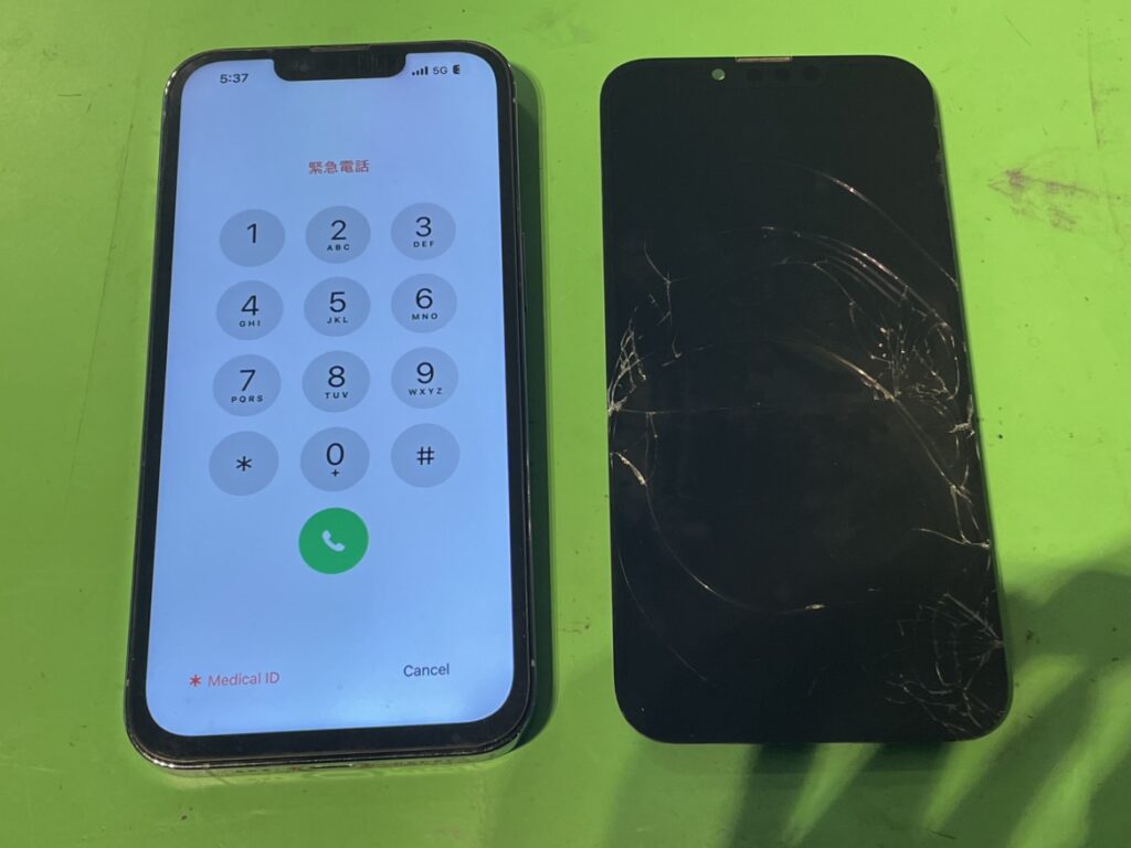 品質パネルに交換され、ゴーストタッチも解消して綺麗に全画面が表示されたiPhone13Pro