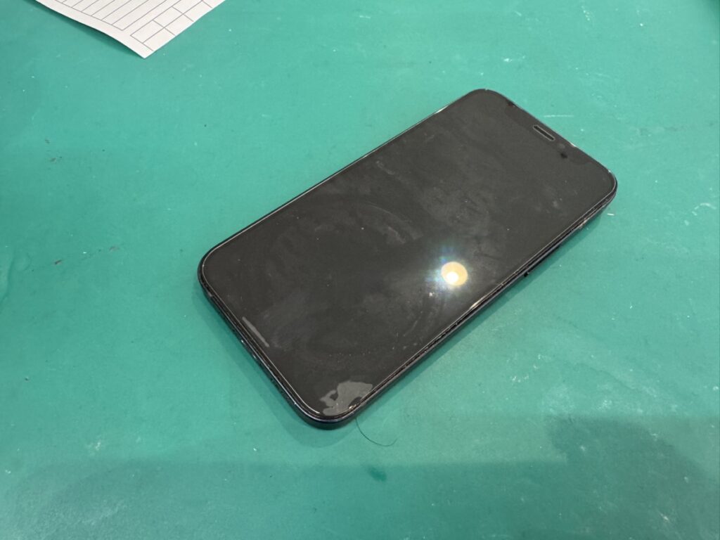 横須賀の店舗で受付したバッテリー最大容量が低下したiPhone 12 mini