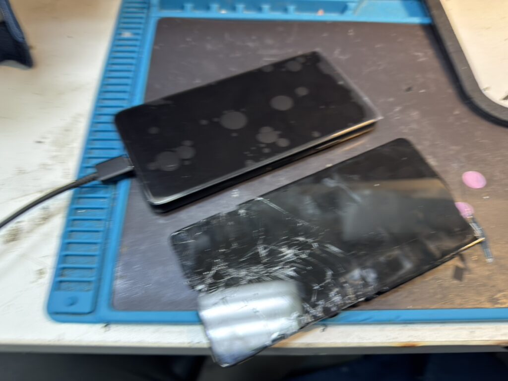 画面交換を終えピカピカに直ったXperia Ace Ⅱのディスプレイ