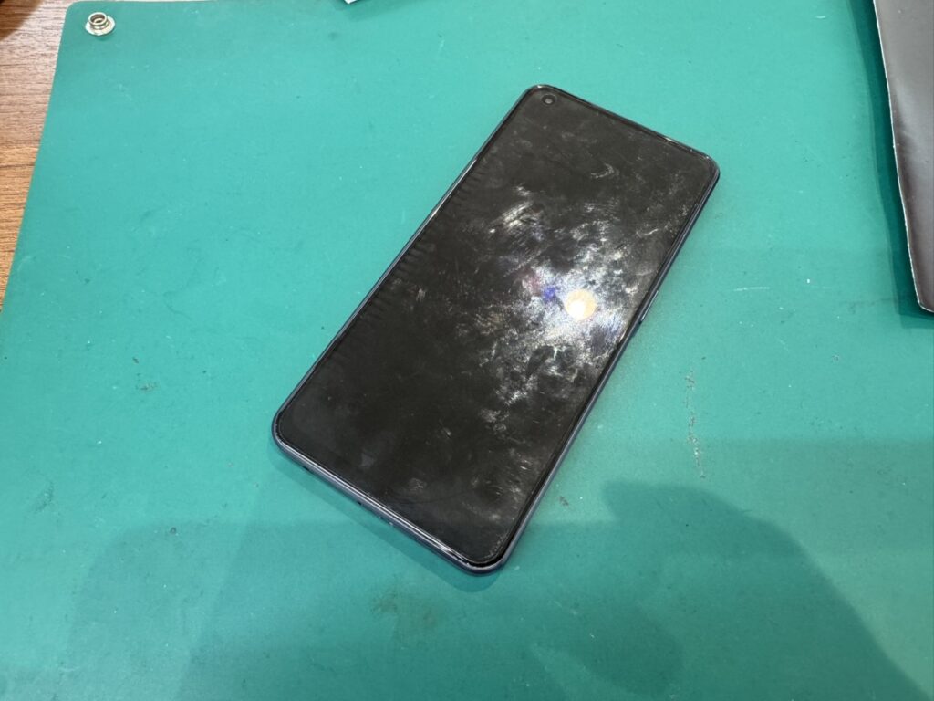 横須賀エリアから受付した一度も電池交換していないOPPO Reno7 A