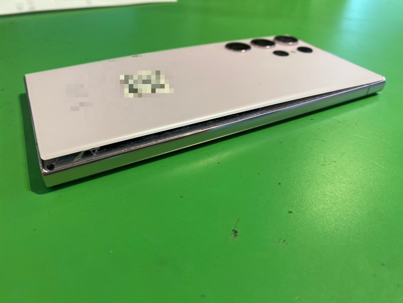 Galaxy S23 Ultra バッテリー膨張 横浜関内本店
