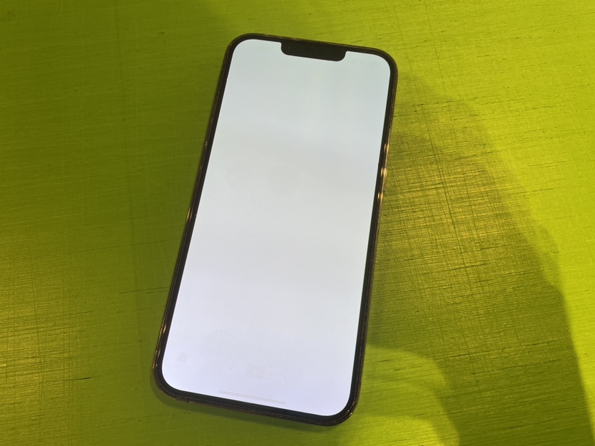 iPhone 13 Pro 画面破損 横浜関内本店